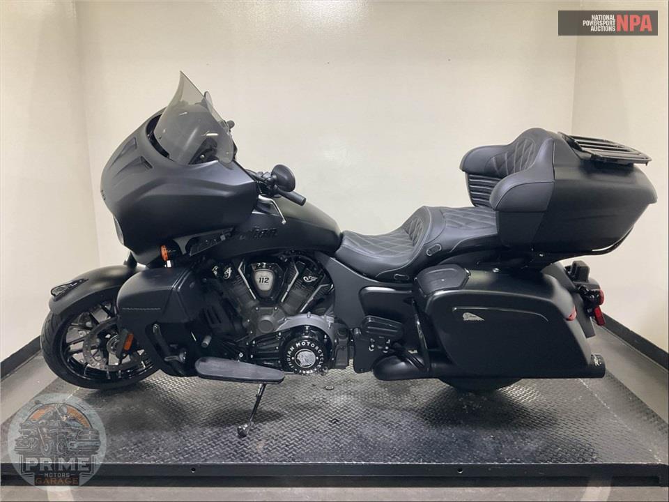 2025 Indian Motorcycle ROADMASTER POWERPLUS DARK HORSE WITH 112 AND POWERBAND AUDIO PACKAGE — фото 3
