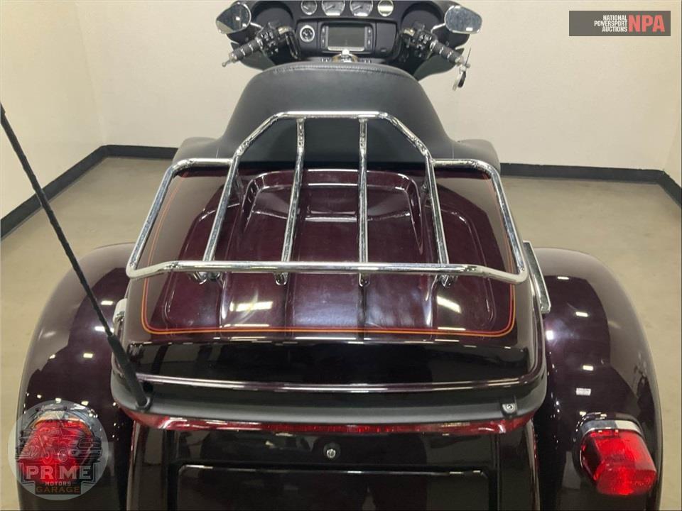 2014 Harley-Davidson FLHTCUTG TRIGLIDE ULTRA CLASSIC — фото 23