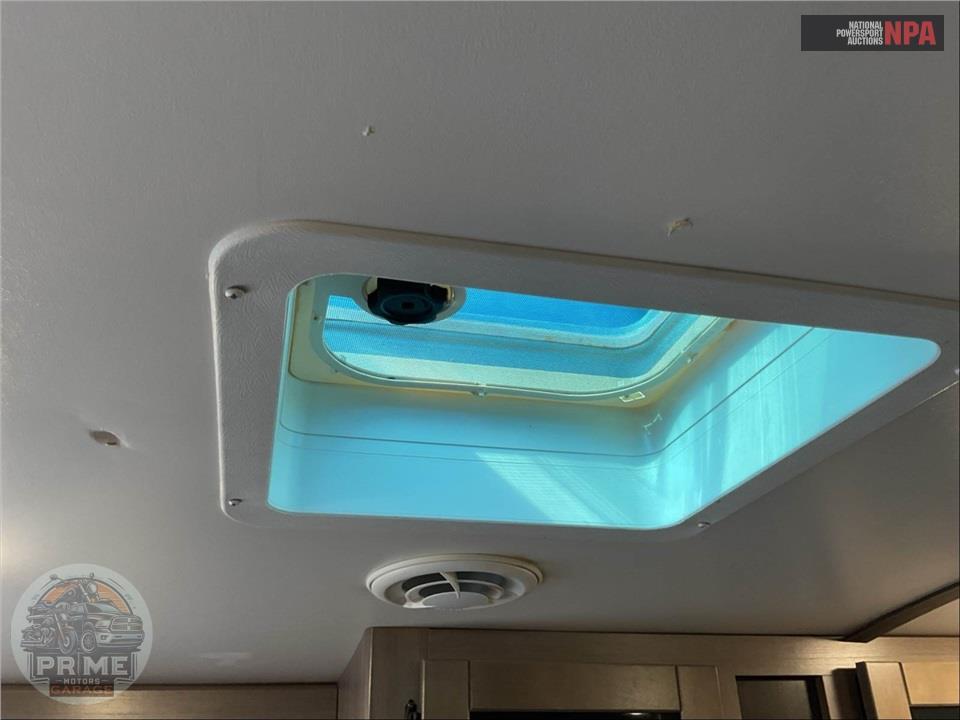 2022 Crossroads Rv M-242 BH SUNSET TRAIL SUPER LITE SERIES — фото 28
