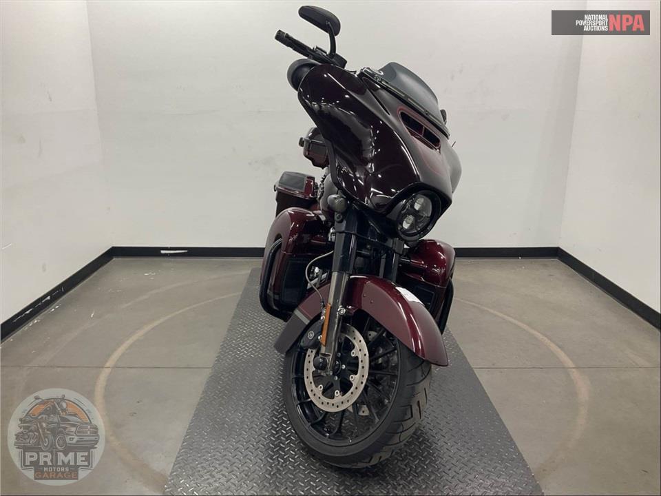 2019 Harley-Davidson FLHXSE CVO STREET GLIDE — фото 2