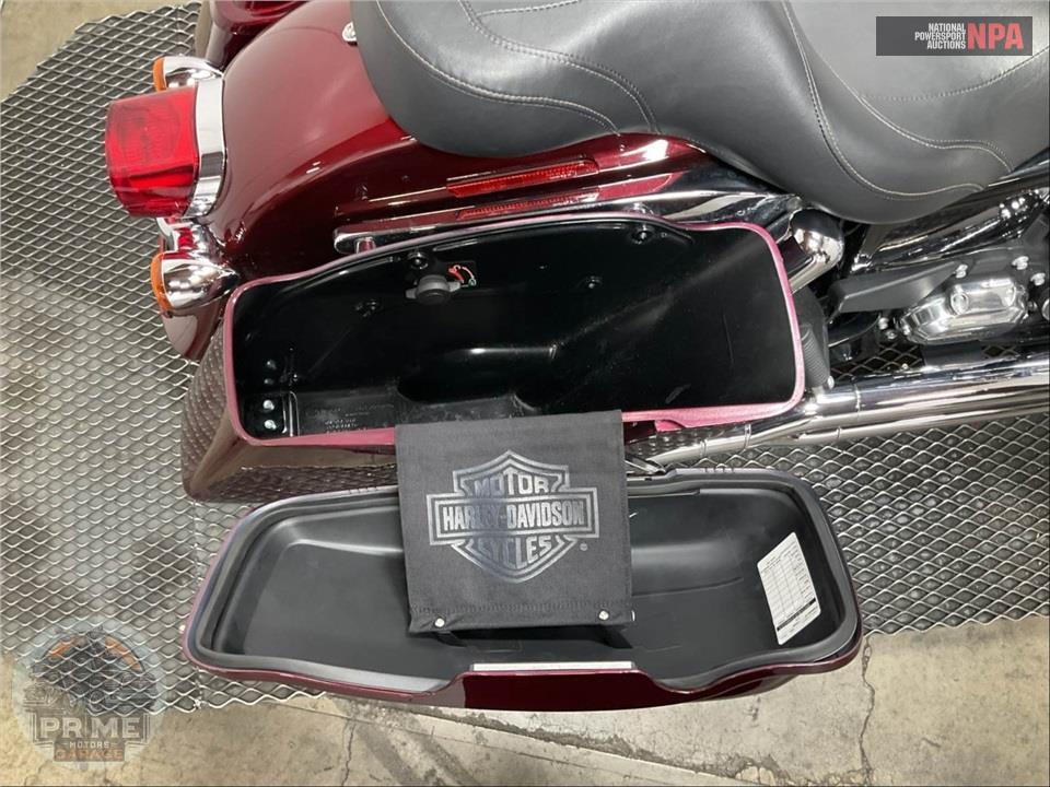 2015 Harley-Davidson FLD-103 DYNA SWITCHBACK — фото 22