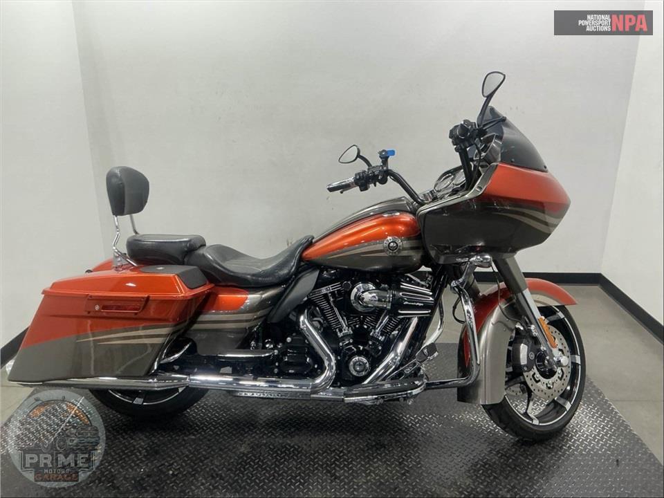 2013 Harley-Davidson FLTRXSE2 SCREAMIN EAGLE — фото 1