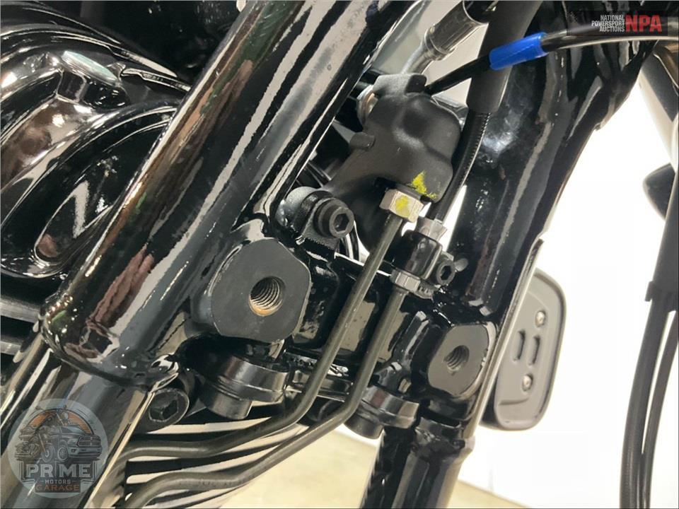 2025 Indian Motorcycle CHIEF BOBBER DARK HORSE (COLOR) — фото 12
