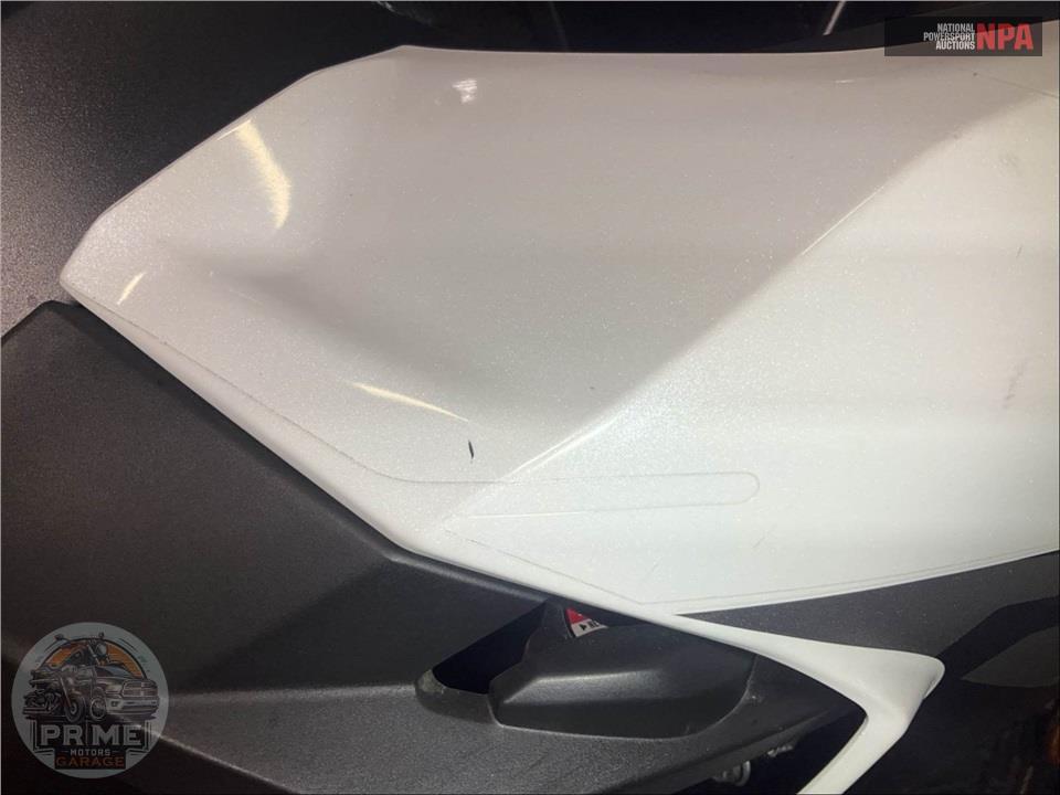 2025 Honda CBR1000RR — фото 16