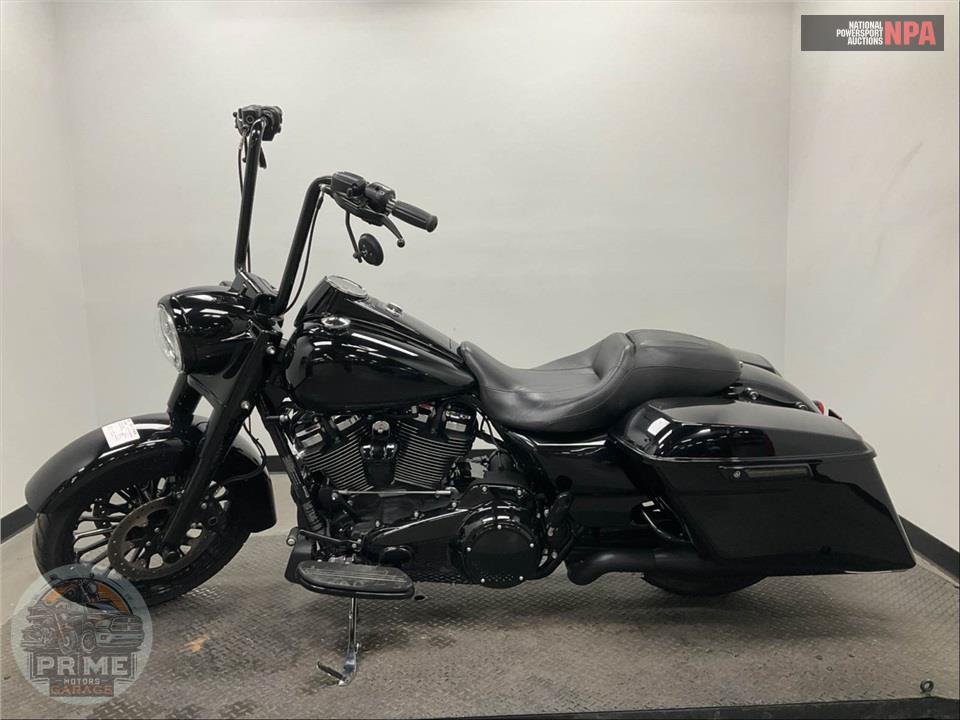 2017 Harley-Davidson FLHRXS ROAD KING SPECIAL — фото 3
