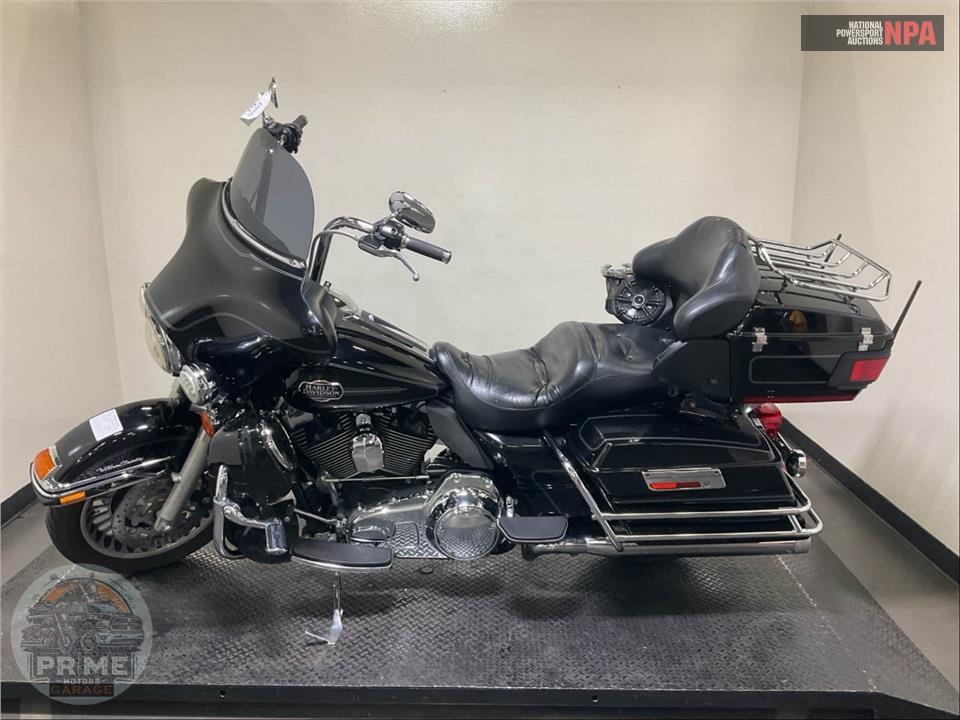2009 Harley-Davidson FLHTCU ULTRA CLASSIC ELECTRA GLIDE — фото 3