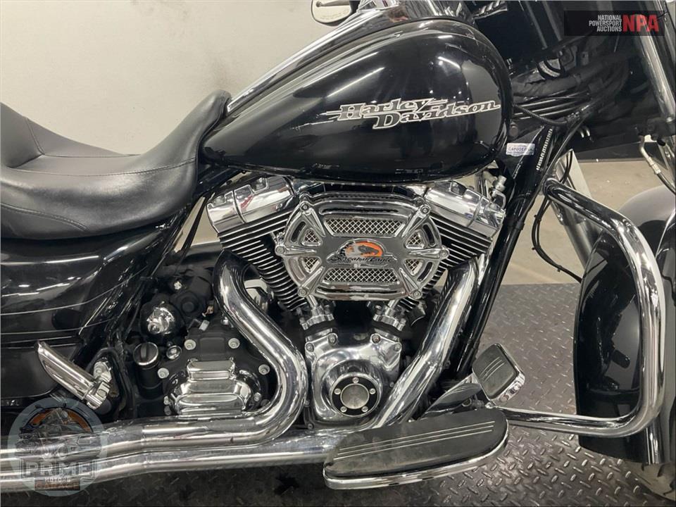 2015 Harley-Davidson FLHXS STREET GLIDE SPECIAL — фото 6