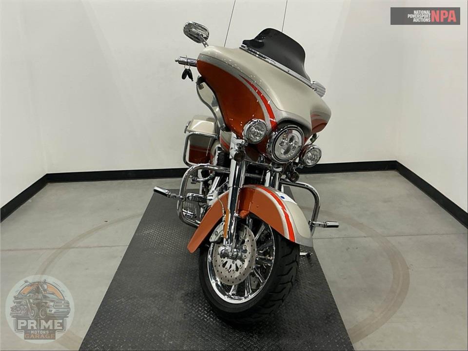 2009 Harley-Davidson FLHTCUSE4 — фото 2
