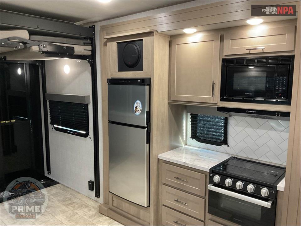 2023 Grand Design Recreational Vehicles M-25G - MOMENTUM G-CLASS TOY HAULER SERIES — фото 6