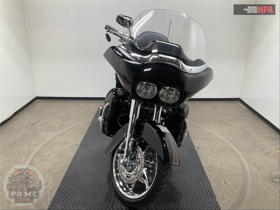 2011 Harley-Davidson FLTRU ROAD GLIDE ULTRA — фото 2