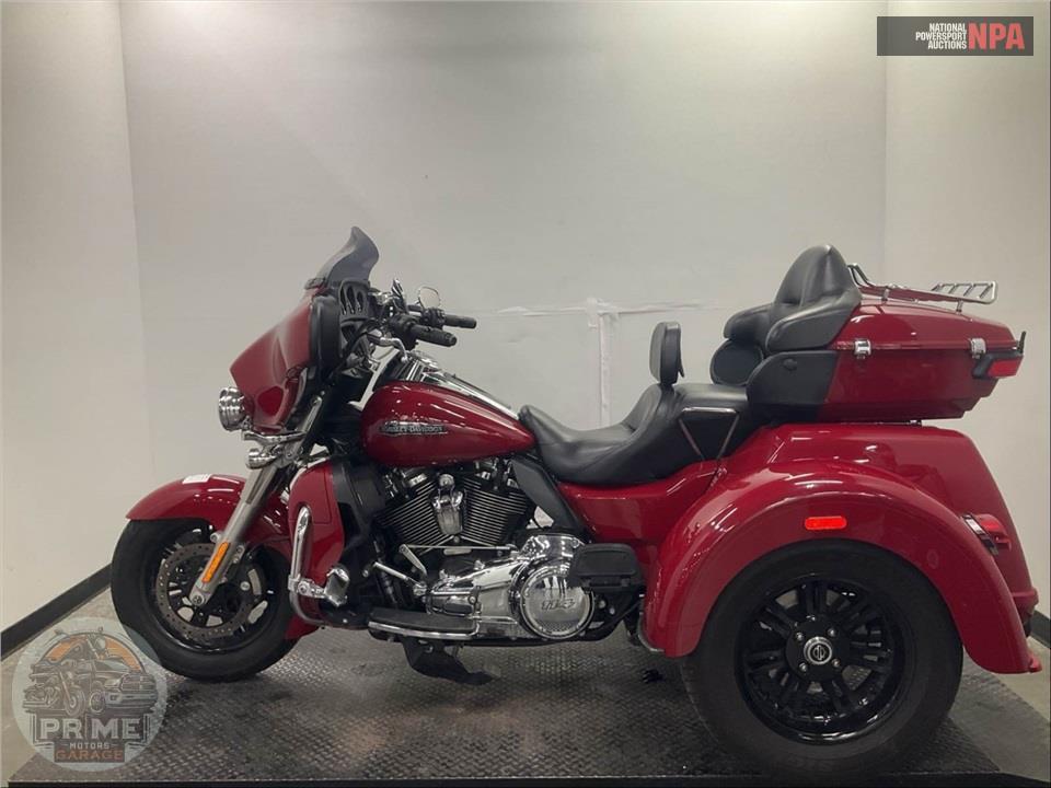 2021 Harley-Davidson FLHTCUTG TRI GLIDE ULTRA CLASSIC — фото 3