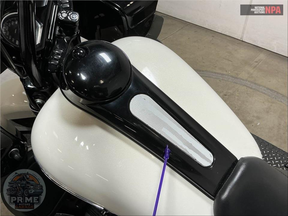 2018 Harley-Davidson FLTRXS ROAD GLIDE SPECIAL — фото 23