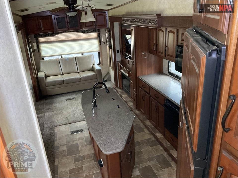 2013 Keystone Rv M-3582RL MONTANA HICKORY FIFTH WHEEL SERIES — фото 7