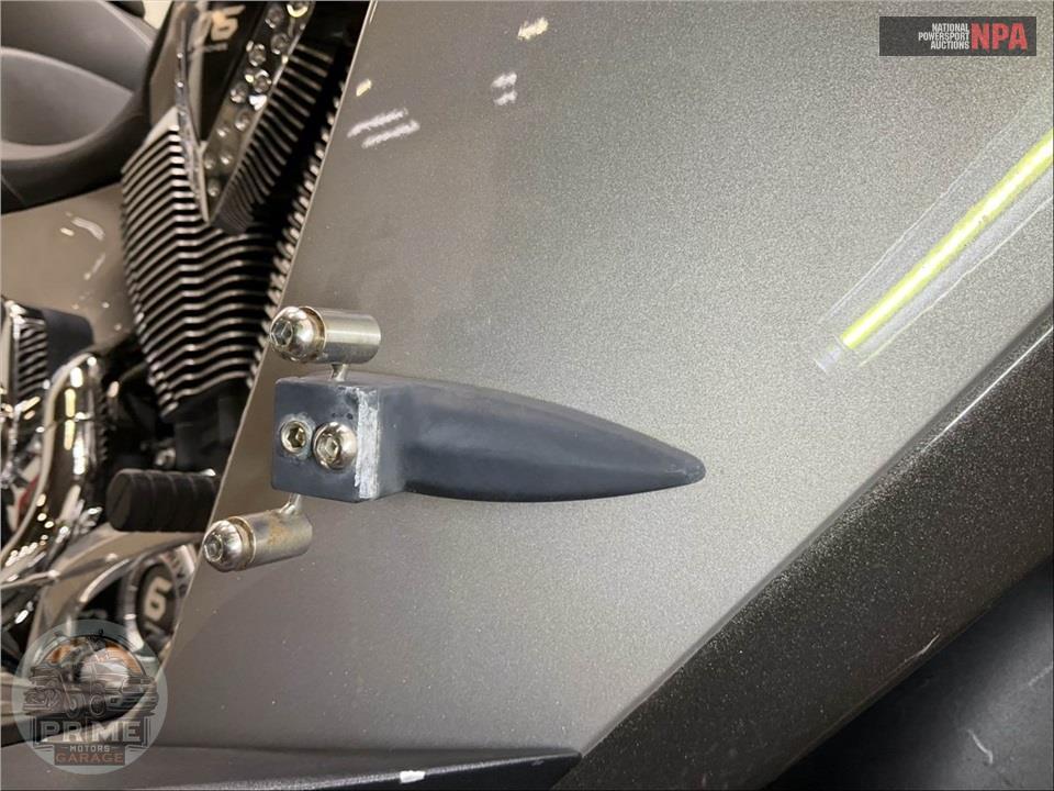 2013 Victory Motorcycles VISION TOUR — фото 17