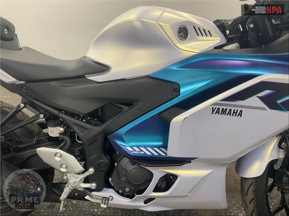 2025 Yamaha YZF-R3 — фото 5