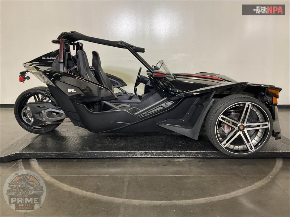 2017 Polaris SLINGSHOT SL — фото 1