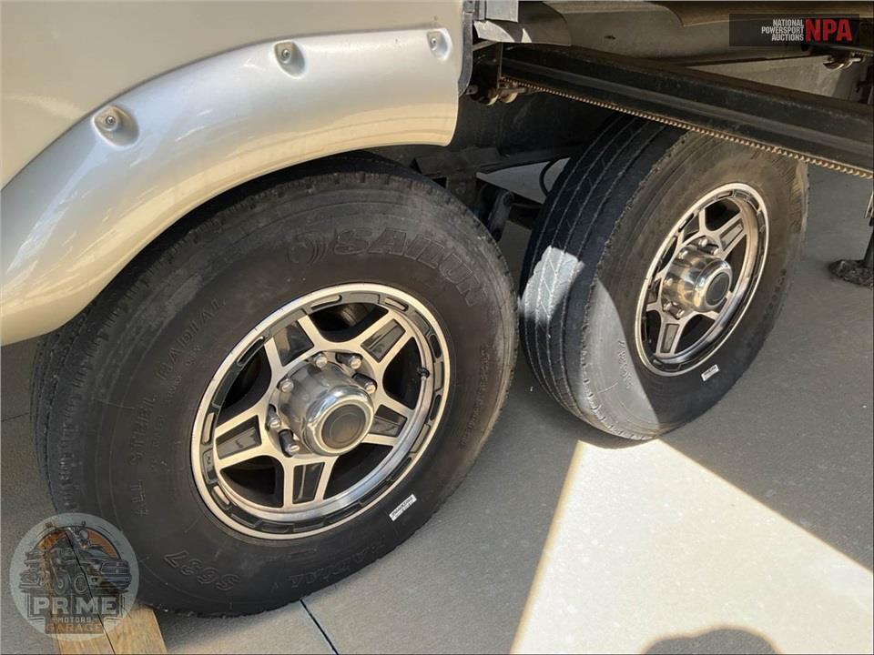 2019 Keystone Rv M-3701 LK - MONTANA 20TH ANNIVERSARY FIFTH WHEEL SERIES — фото 37