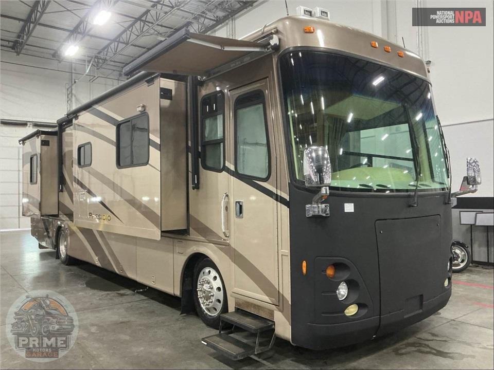 2006 Mandalay Coach M-39A WORKHORSE 330HP - PRESIDIO SERIES — фото 1