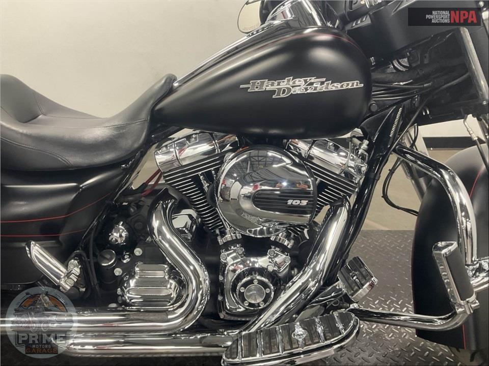2015 Harley-Davidson FLHXS STREET GLIDE SPECIAL — фото 6