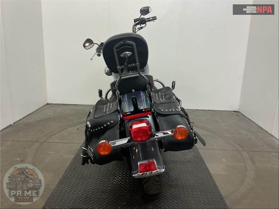 2015 Harley-Davidson FLSTC HERITAGE SOFTAIL CLASSIC — фото 4