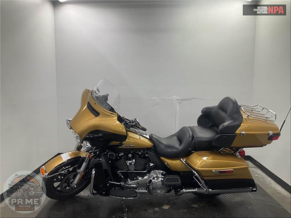 2017 Harley-Davidson FLHTK ULTRA LIMITED — фото 3