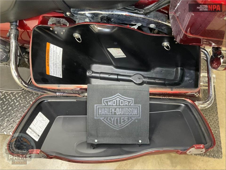 2010 Harley-Davidson FLHTC ELECTRA GLIDE CLASSIC — фото 32