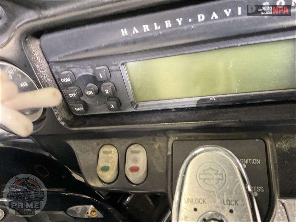 2010 Harley-Davidson FLHTCU ULTRA CLASSIC ELECTRA GLIDE — фото 34