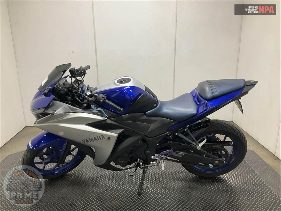 2015 Yamaha YZF-R3 — фото 3