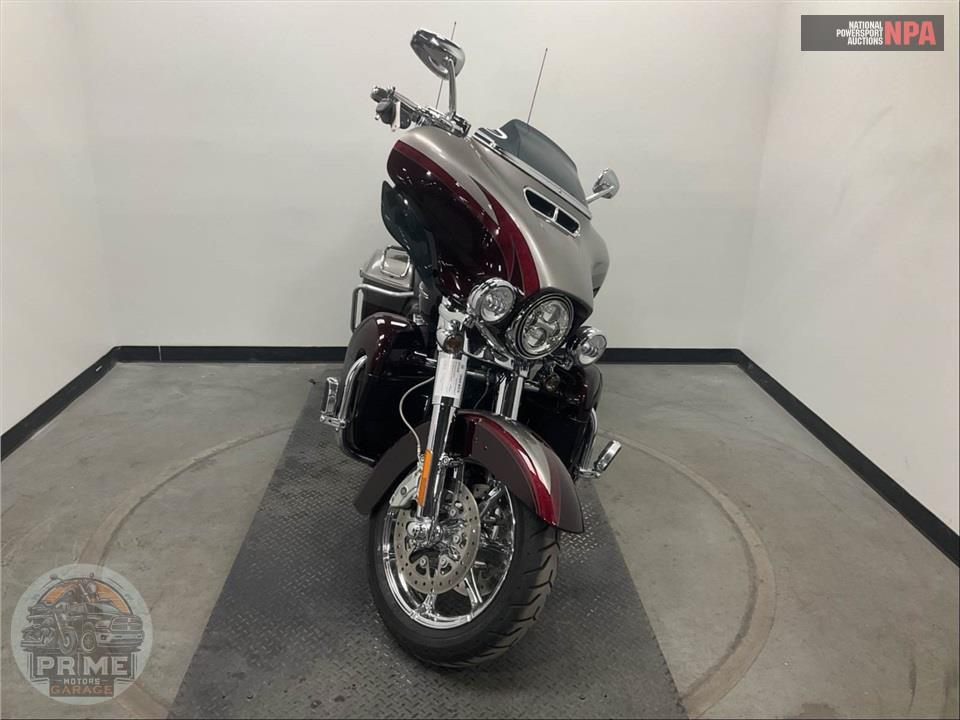 2015 Harley-Davidson FLHTKSE CVO ULTRA LIMITED — фото 2