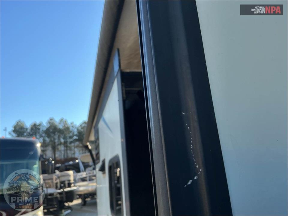 2017 Crossroads Rv M-26 SI - SUNSET TRAIL GRAND RESERVE SERIES — фото 46