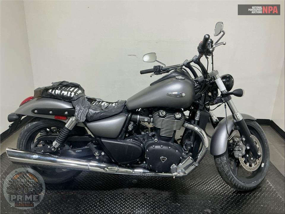 2015 Triumph THUNDERBIRD STORM (ABS, MATTE) — фото 1