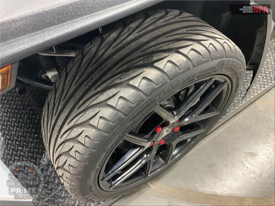 2021 Polaris SLINGSHOT S WITH TECHNOLOGY PACKAGE AUTODRIVE — фото 12