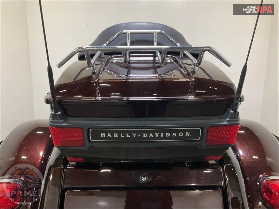 2011 Harley-Davidson FLHTCUTG TRIGLIDE UL CLSC — фото 31