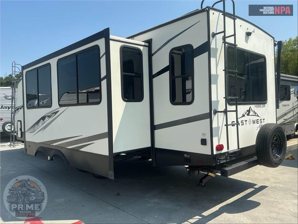 2022 East To West M-2850KRL - ALTA SERIES — фото 3