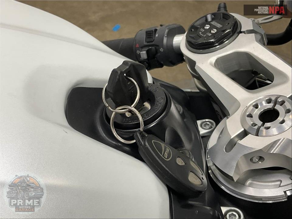 2017 Ducati 959 PANIGALE WHITE — фото 13