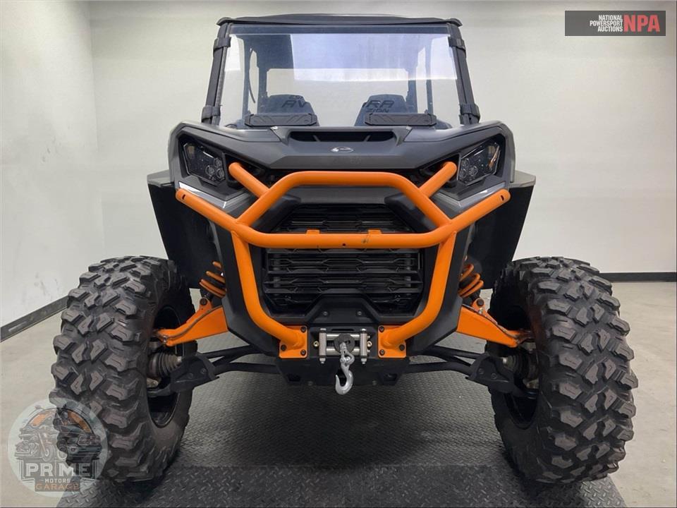2025 Can-Am COMMANDER MAX XT-P 1000R — фото 2