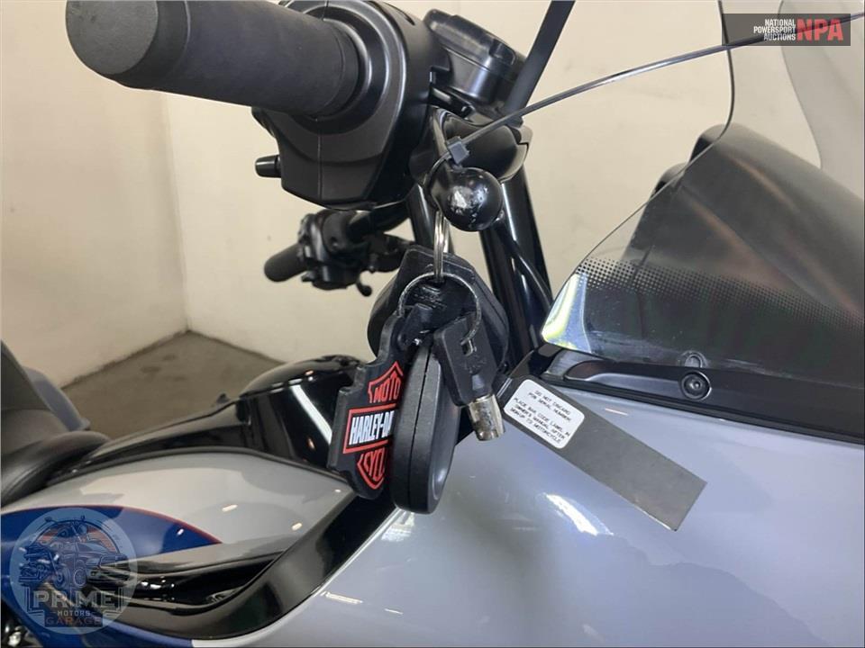 2023 Harley-Davidson FLTRK ROAD GLIDE LIMITED — фото 10