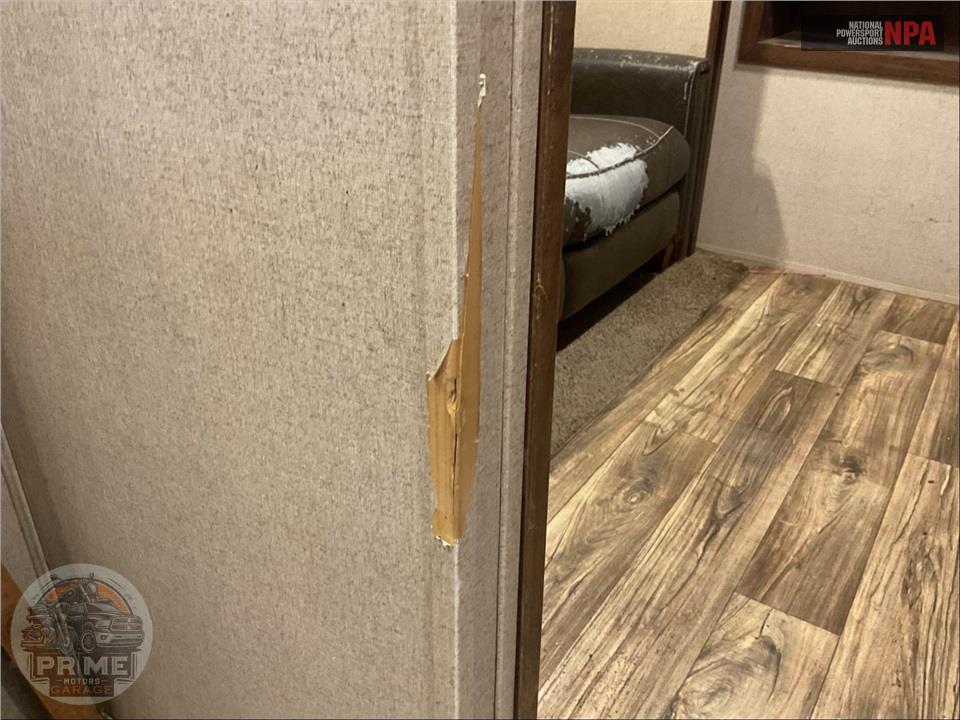 2017 Crossroads Rv M-3801 MD - VOLANTE HP FIFTH WHEEL SERIES — фото 23