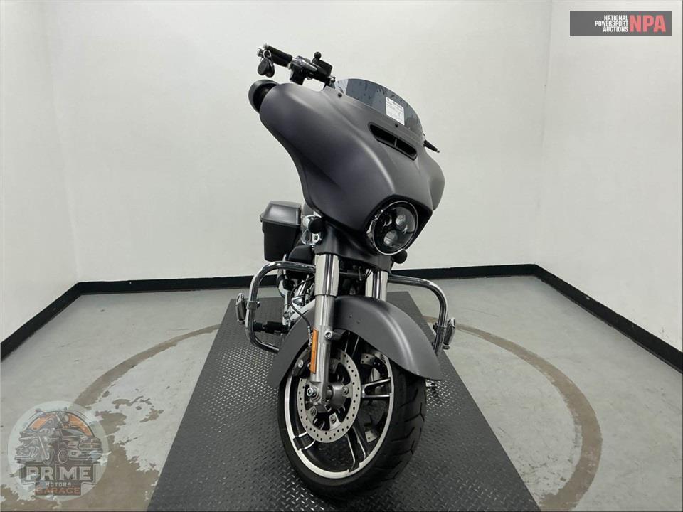 2017 Harley-Davidson FLHXS STREET GLIDE SPECIAL — фото 2