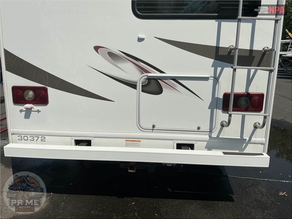 2020 Thor Motor Coach M-23U E350-V10 - FOUR WINDS SERIES — фото 53