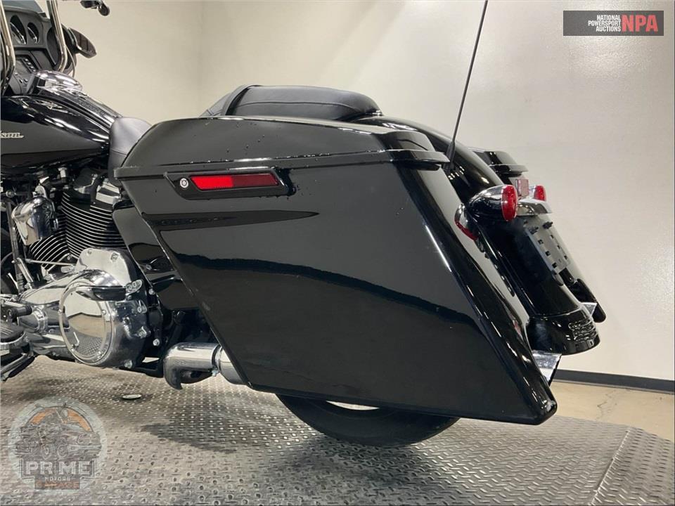 2017 Harley-Davidson FLHX STREET GLIDE — фото 20