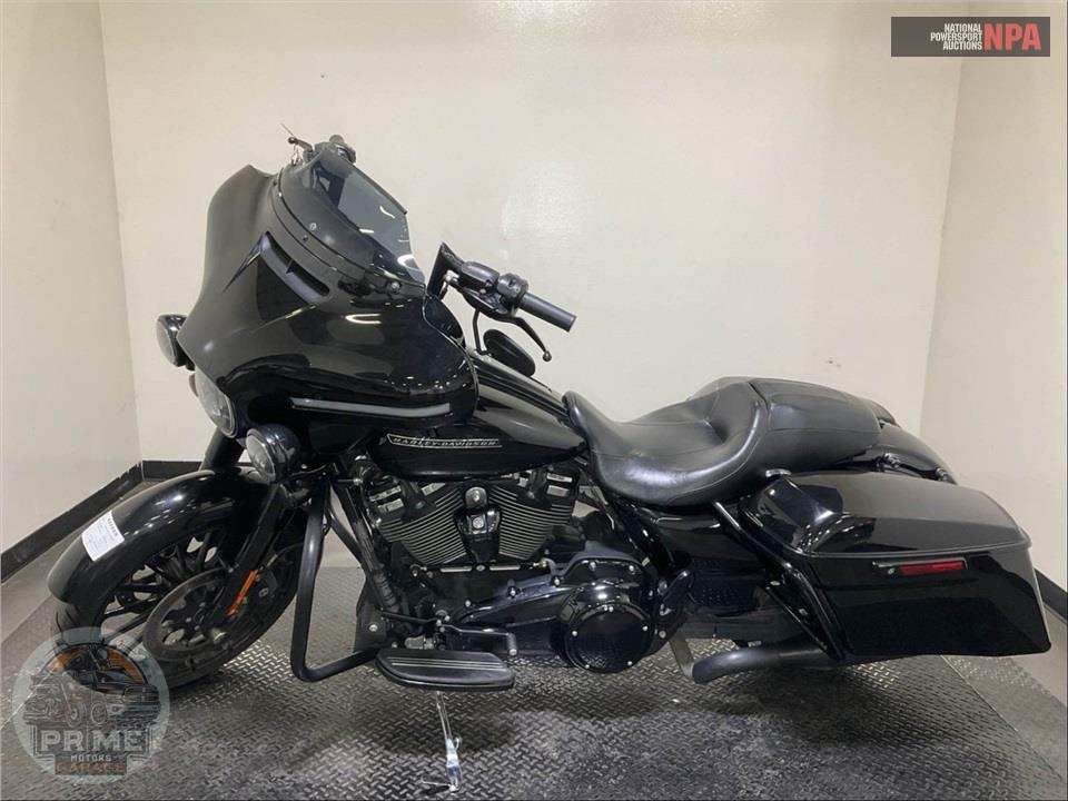 2018 Harley-Davidson FLHXS STREET GLIDE SPECIAL — фото 3
