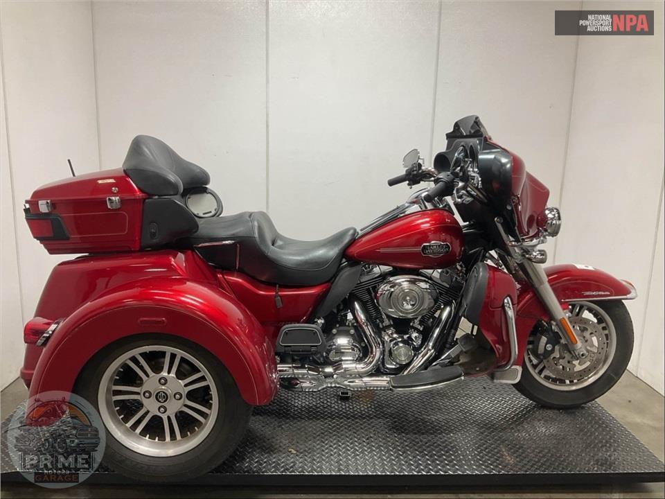 2013 HARLEY-DAVIDSON FLHTCUTG TRIGLIDE UL CLSC