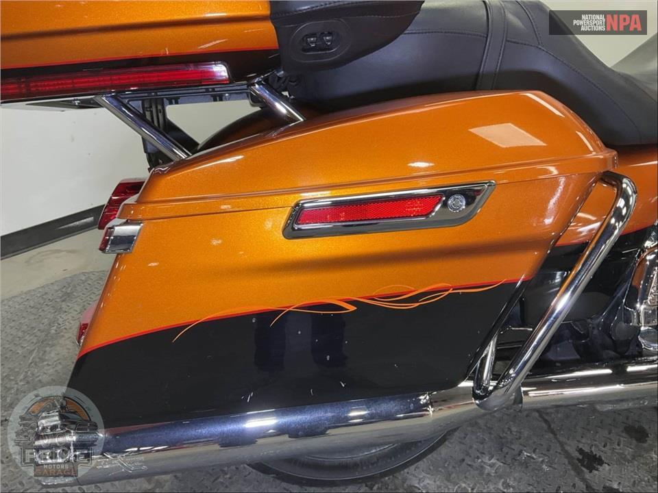 2016 Harley-Davidson FLHTK ELECTRA GLIDE ULTRA LIMITED — фото 23