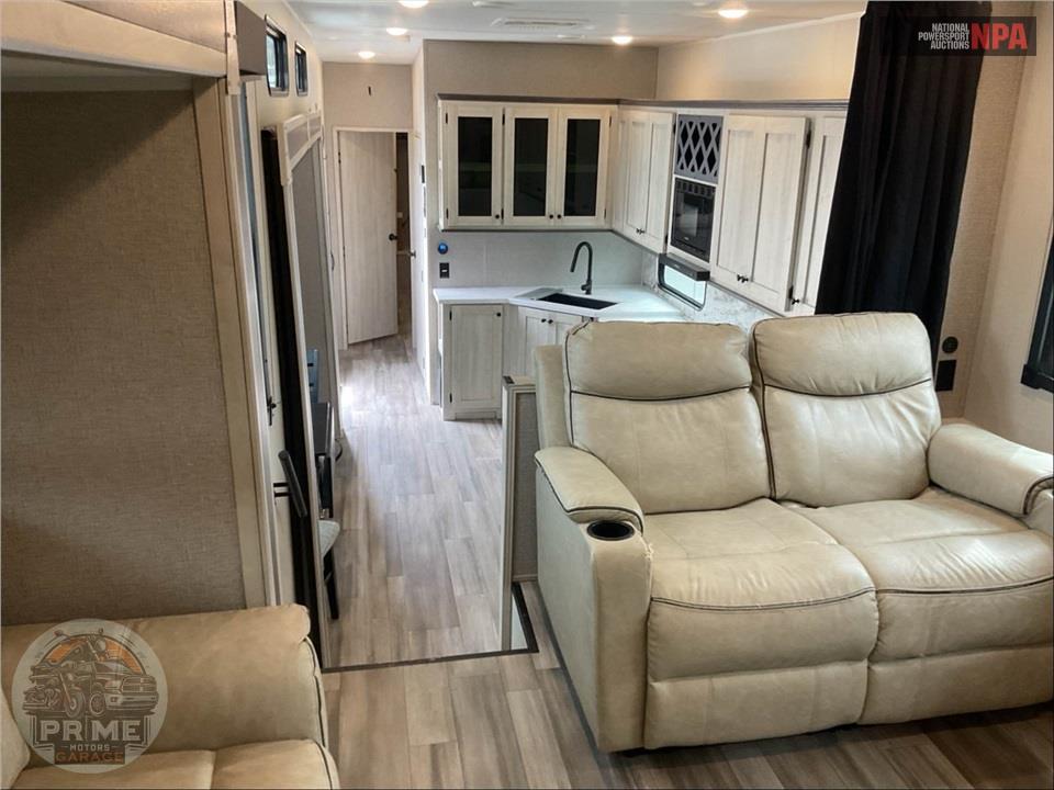 2024 Cardinal By Forest River M-35FL - FIFTH WHEEL SERIES — фото 9
