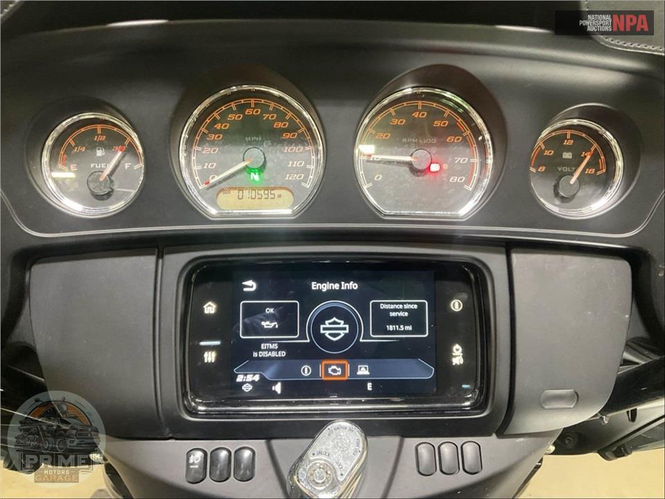 2022 Harley-Davidson FLHTCUTG TRI GLIDE ULTRA CLASSIC — фото 5