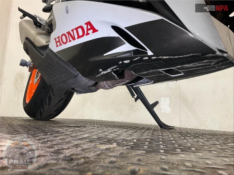 2015 Honda CBR1000RRF (REPSOL) — фото 30
