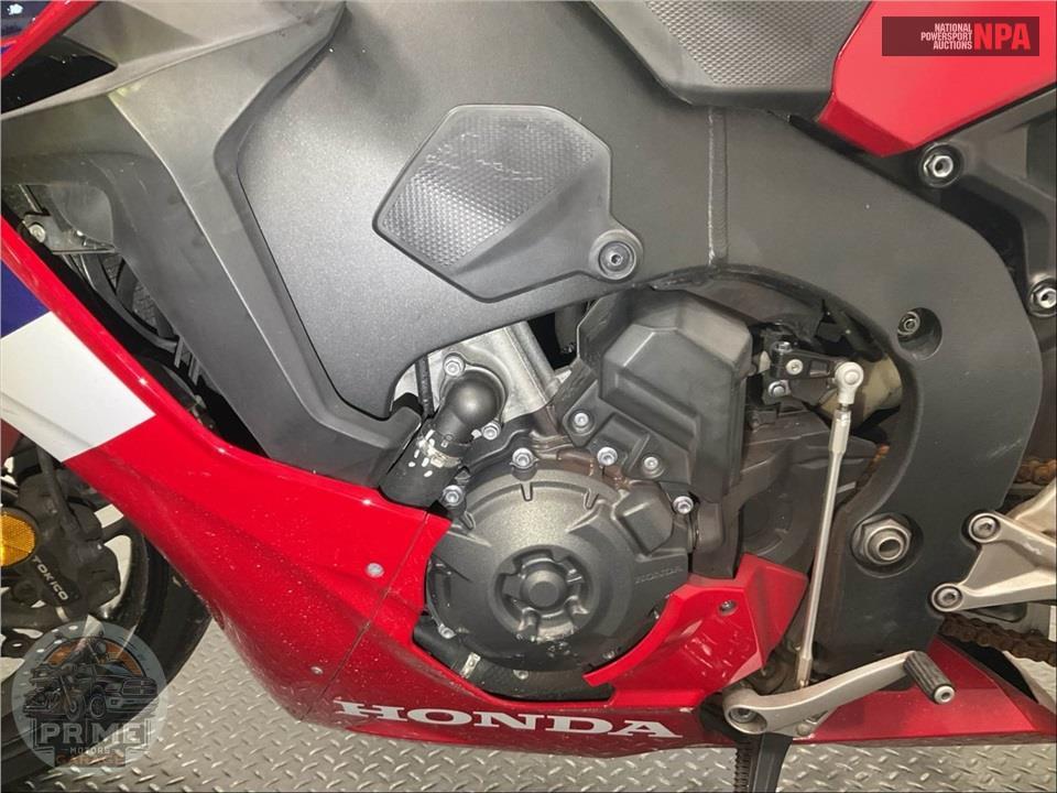 2023 Honda CBR1000RR — фото 8