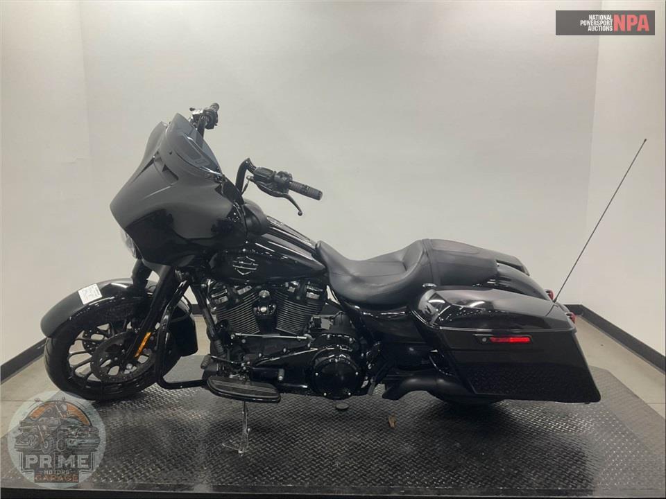 2018 Harley-Davidson FLHXS STREET GLIDE SPECIAL — фото 3