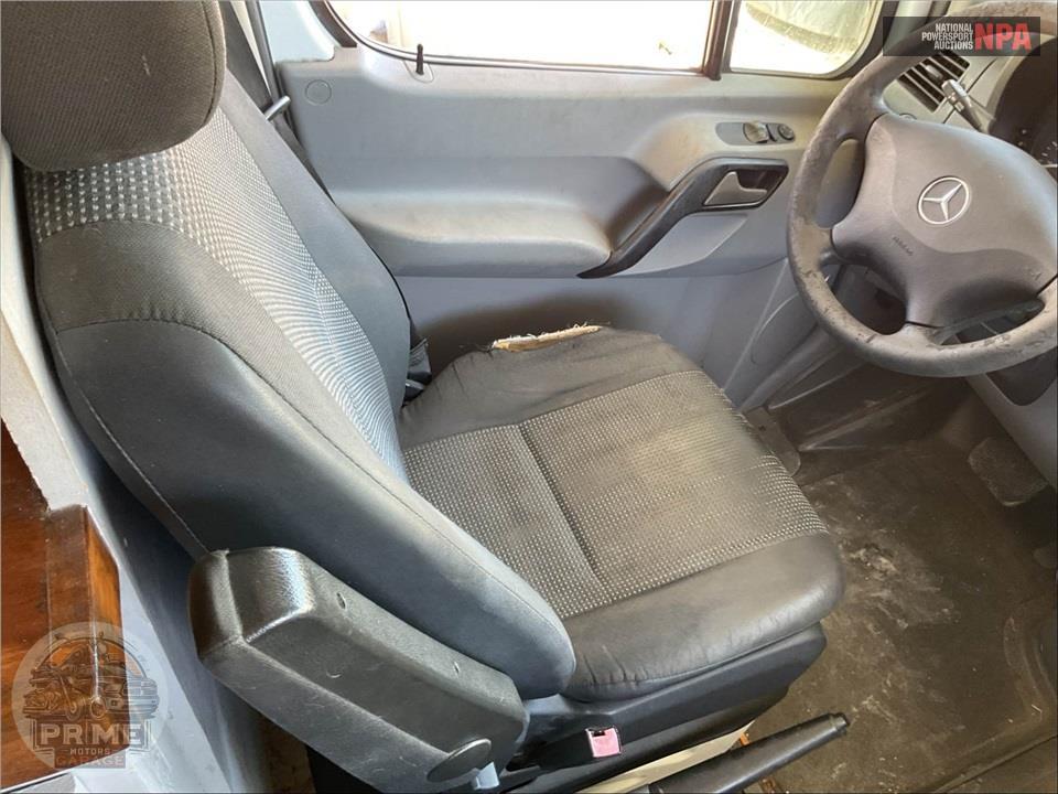 2011 Mercedes-Benz SPRINTER 2500 DIESEL — фото 12
